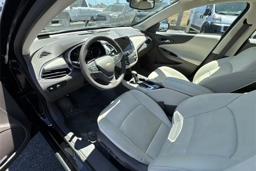 2024 Chevrolet Malibu Premier 2LT photo 1