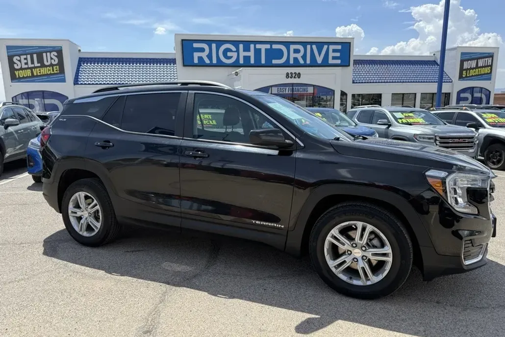 2022 Gmc Terrain SLE photo 1