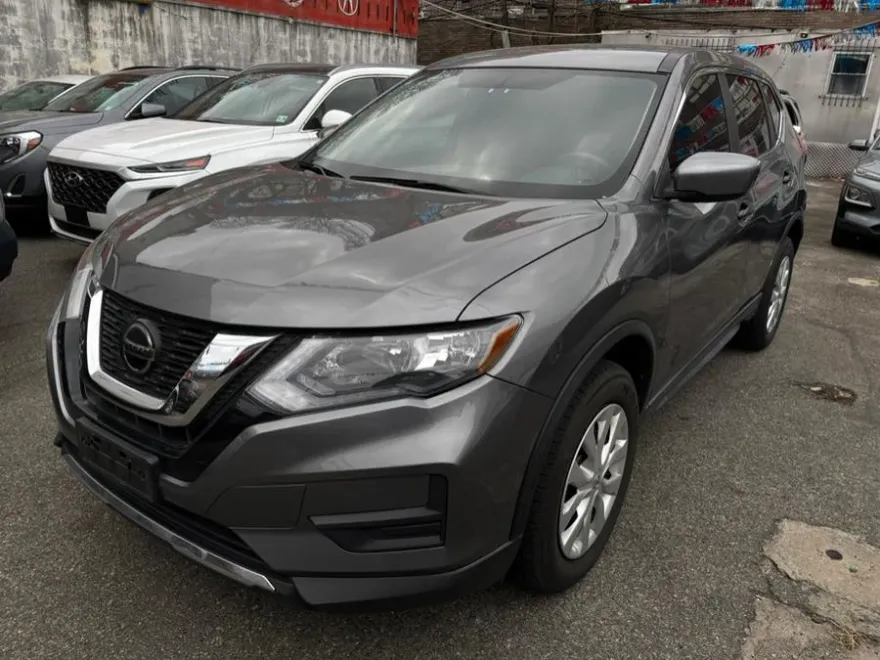 2018 Nissan Rogue S photo 3
