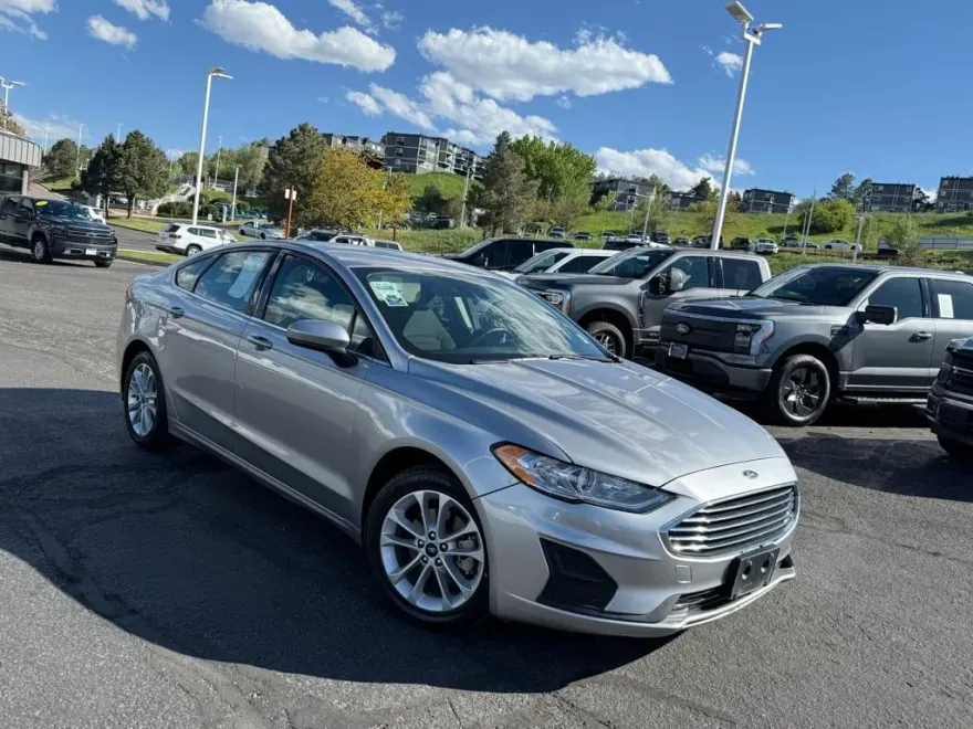 2020 Ford Fusion Hybrid SE photo 1