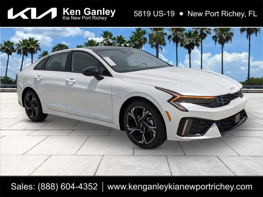 2025 Kia K5 GT-Line photo 1