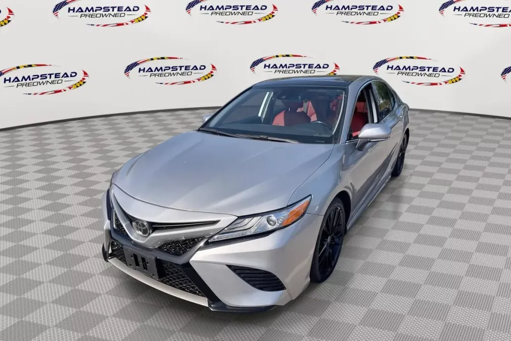 2020 Toyota Camry XSE photo 1
