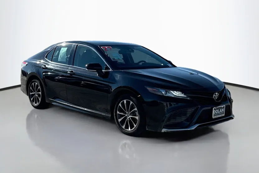 2022 Toyota Camry XSE photo 1