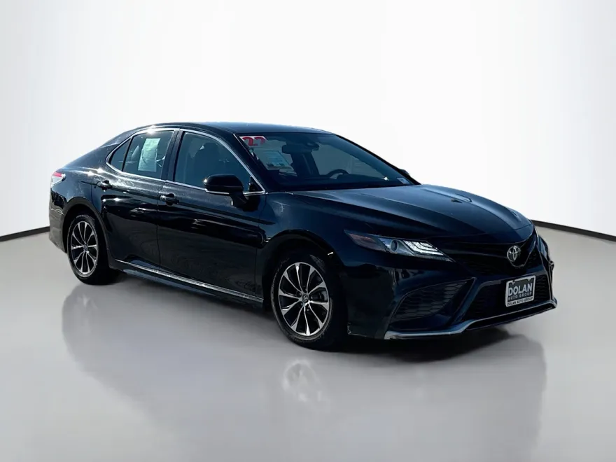2022 Toyota Camry XSE photo 1