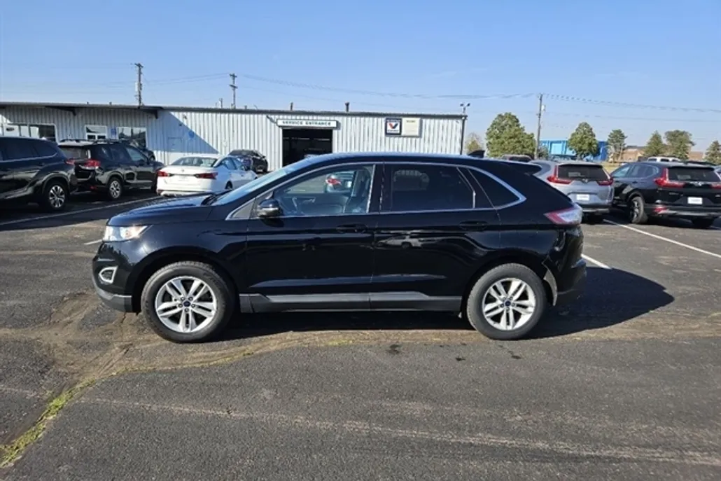2016 Ford Edge SEL photo 1