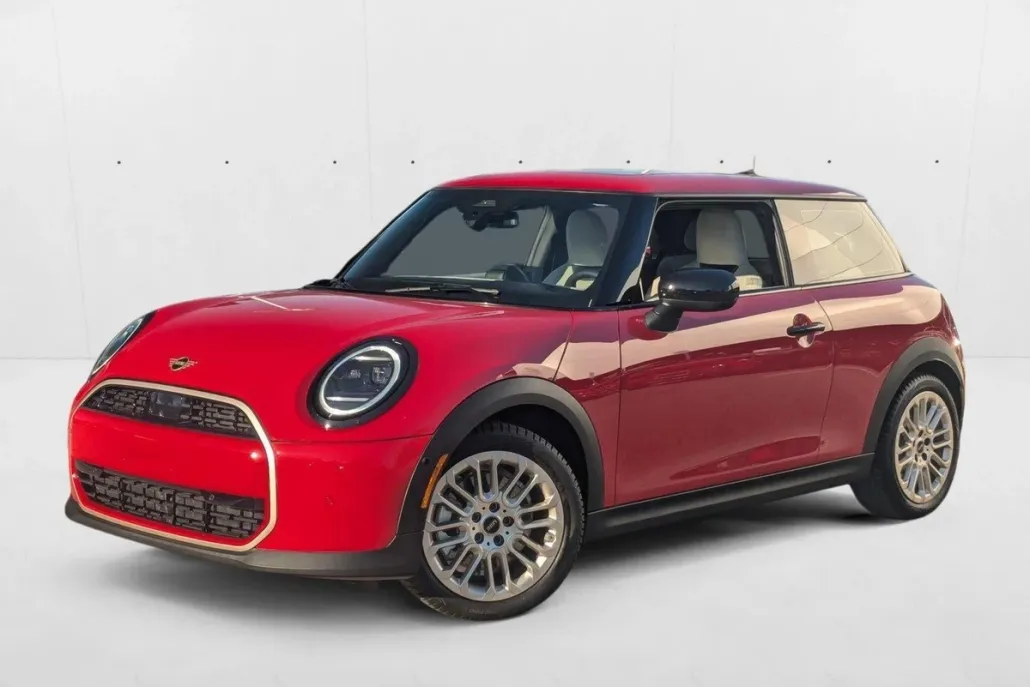 2025 Mini Cooper Hardtop 2 Door Signature photo 1