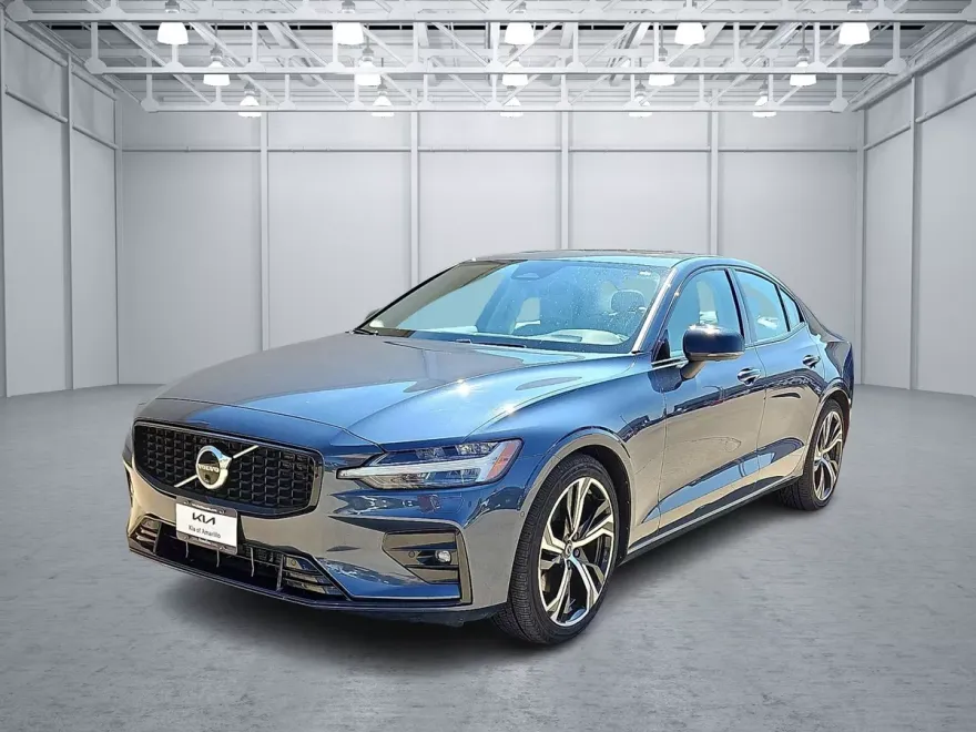 2024 Volvo S60 B5 Plus photo 1