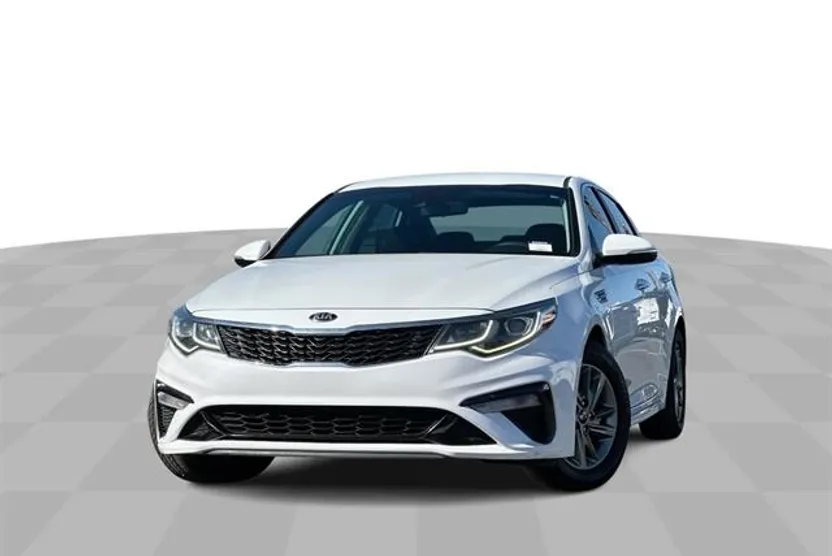 2019 Kia Optima LX photo 1