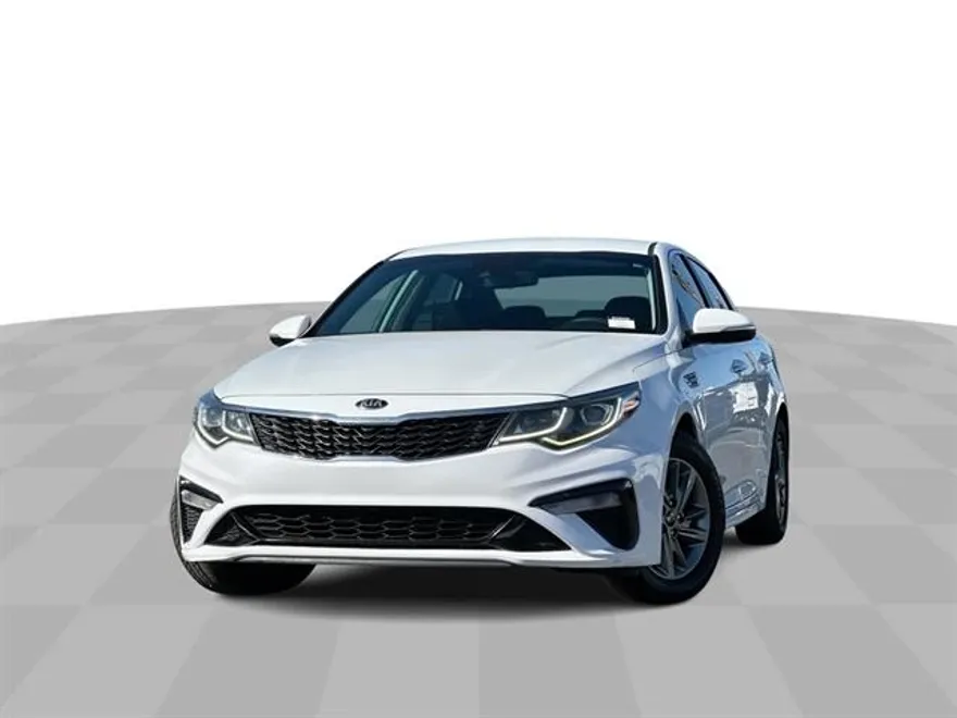2019 Kia Optima LX photo 1