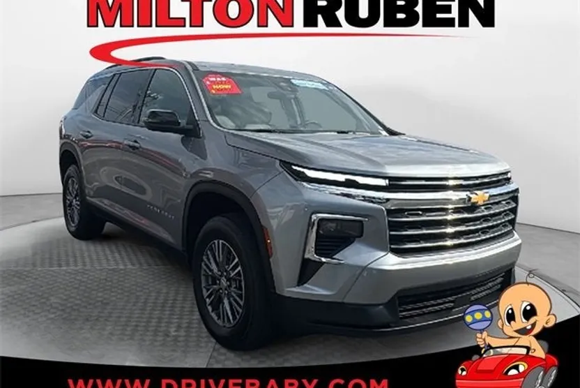 2025 Chevrolet Traverse photo 1