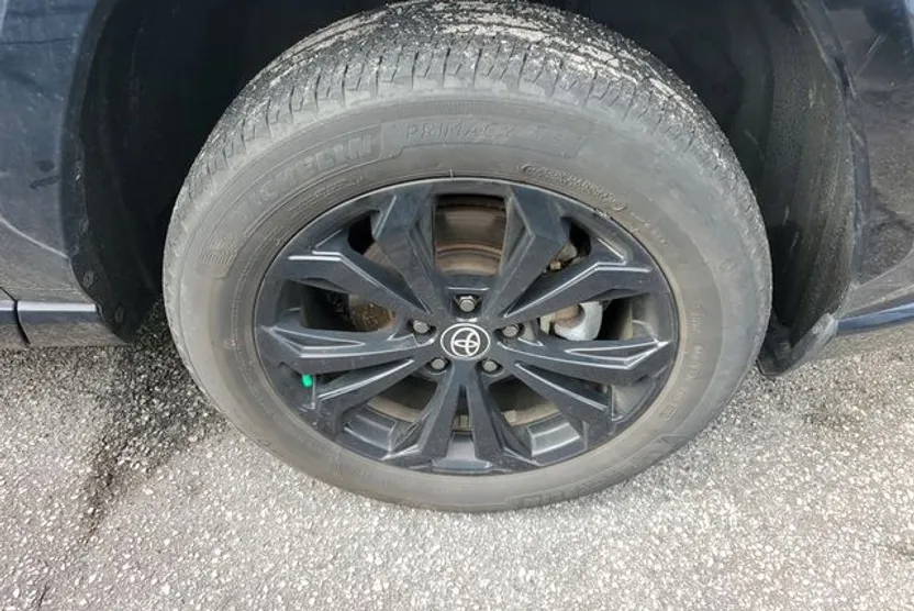2022 Toyota RAV4 Hybrid XSE photo 1