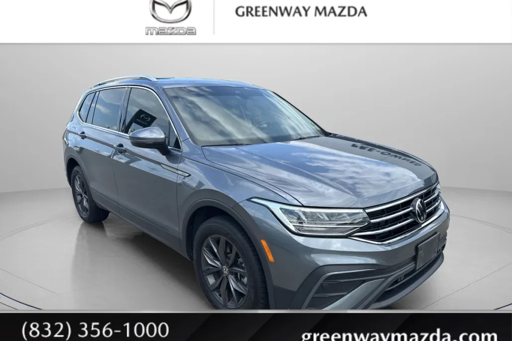 2023 Volkswagen Tiguan SE photo 1