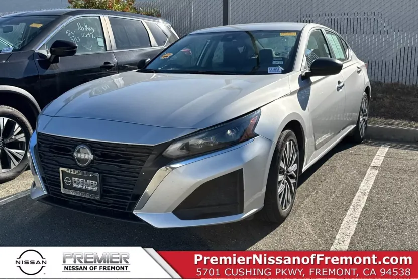 2024 Nissan Altima 2.5 SV photo 1
