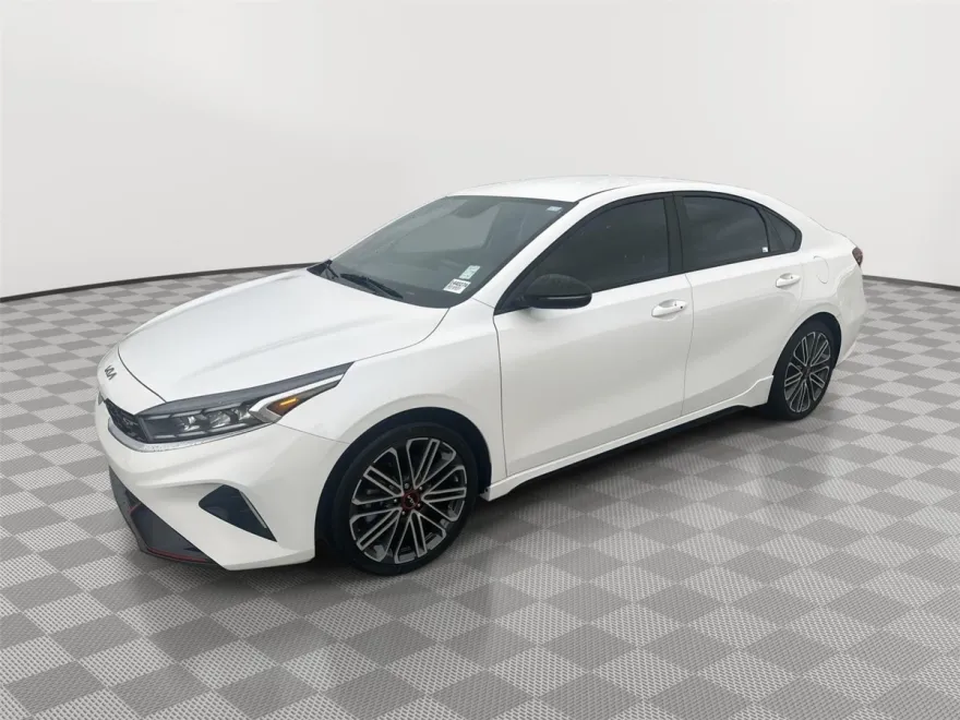 2024 Kia Forte GT photo 1