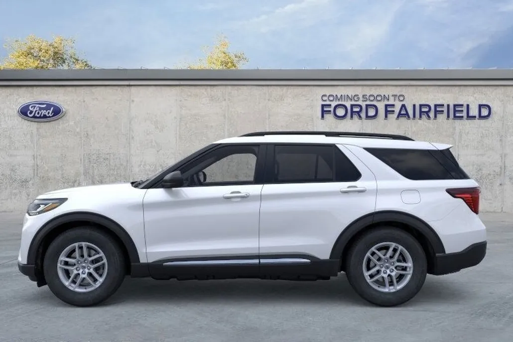 2025 Ford Explorer photo 1