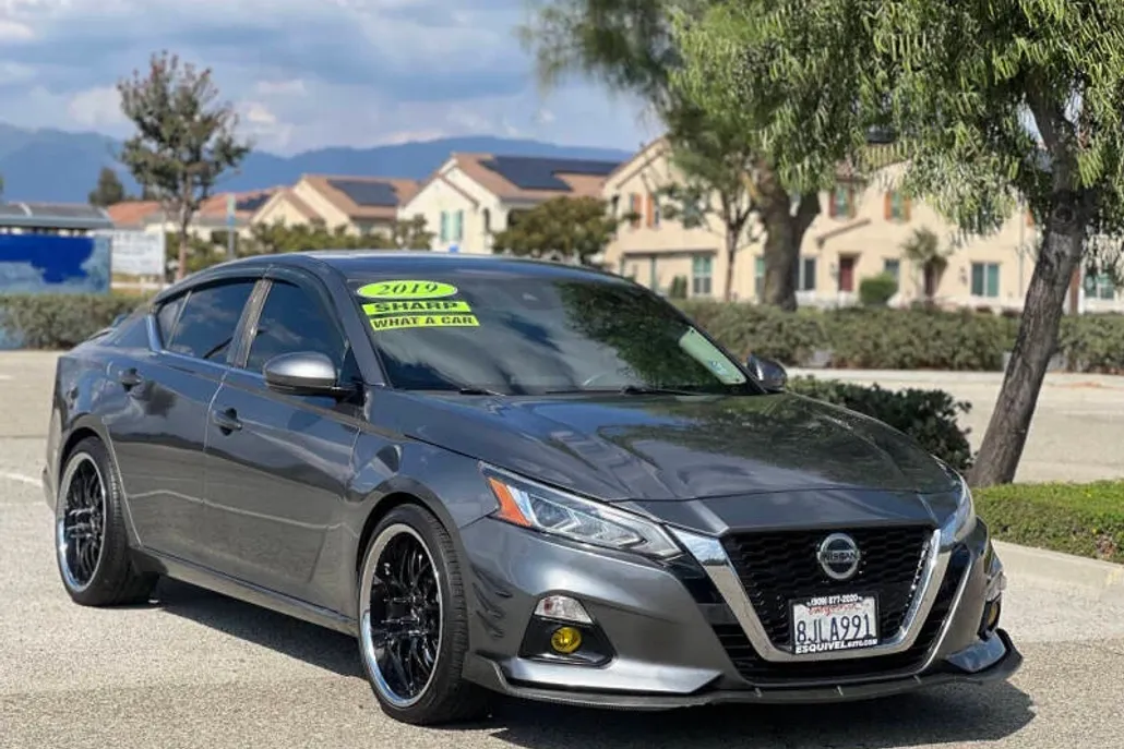 2019 Nissan Altima 2.5 SV photo 1