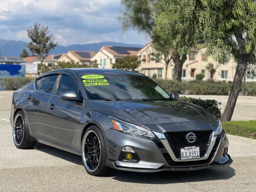 2019 Nissan Altima 2.5 SV photo 1