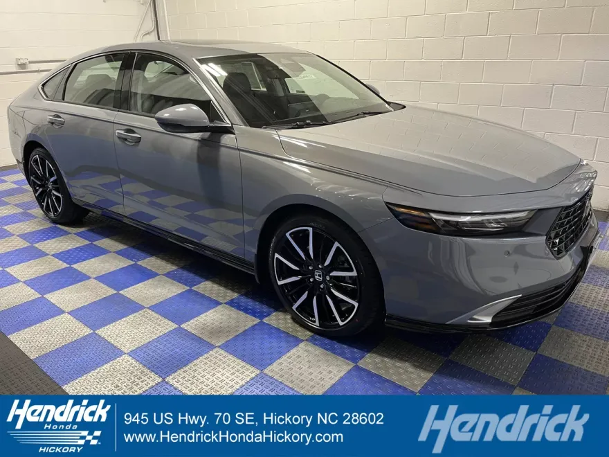2025 Honda Accord Hybrid Touring photo 1