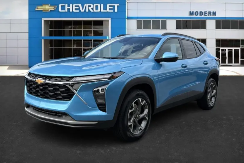 2025 Chevrolet Trax LT photo 1