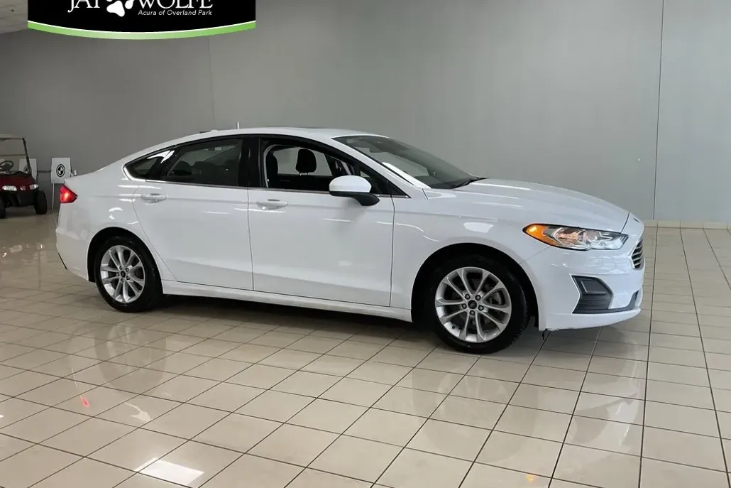 2020 Ford Fusion Hybrid SE photo 1