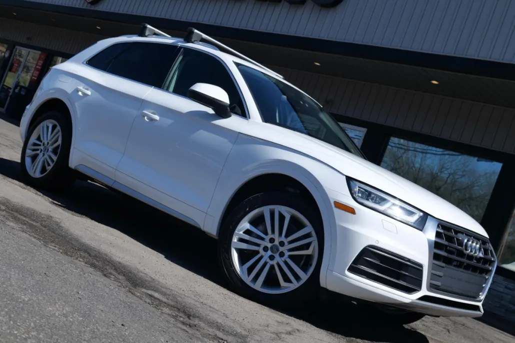 2018 Audi Q5 Premium Plus photo 1