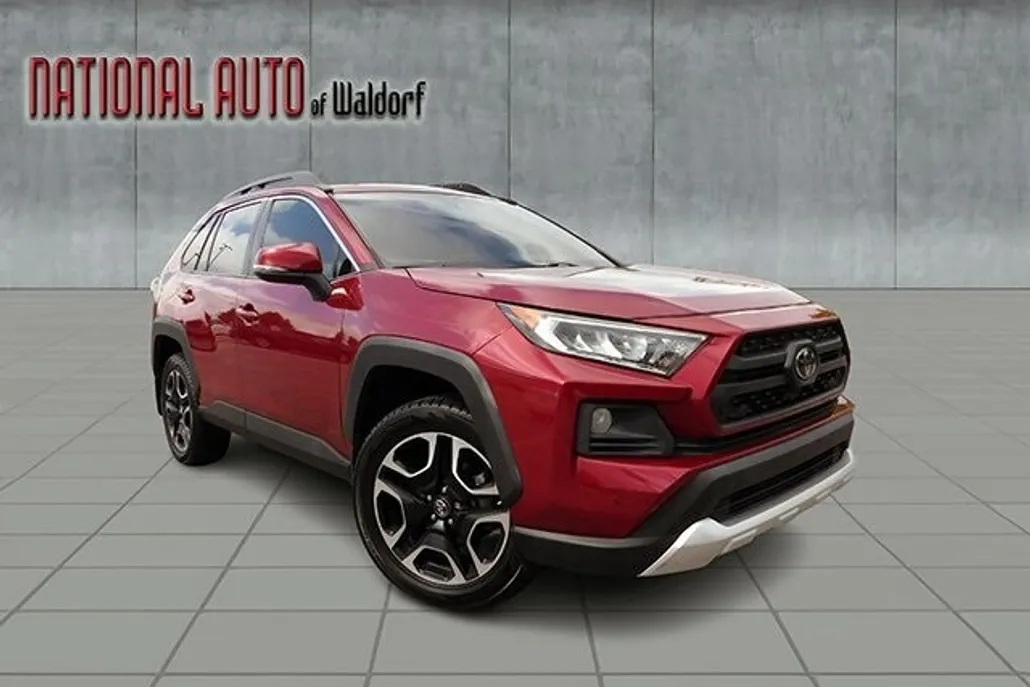 2019 Toyota RAV4 Adventure photo 1