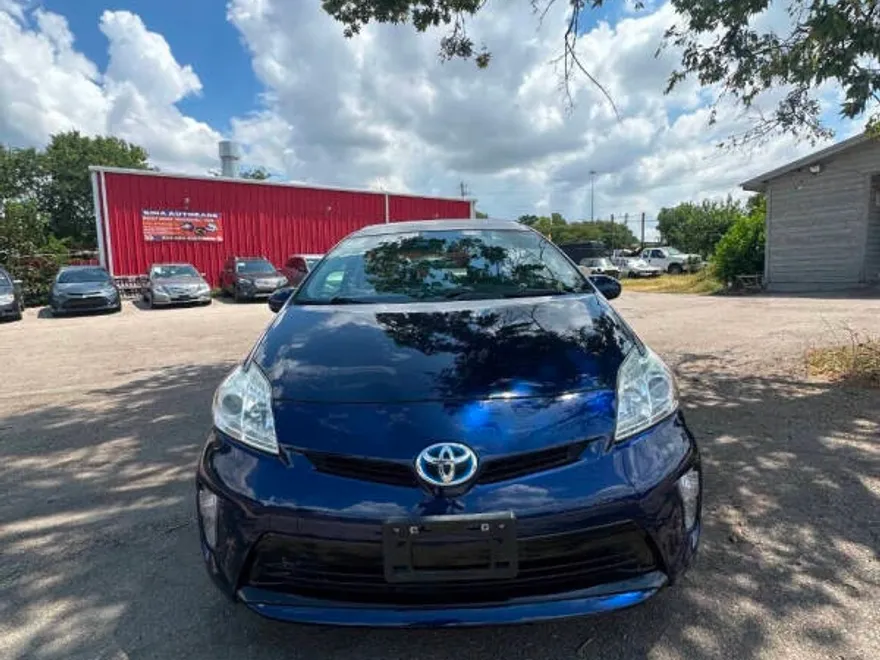 2012 Toyota Prius One photo 1