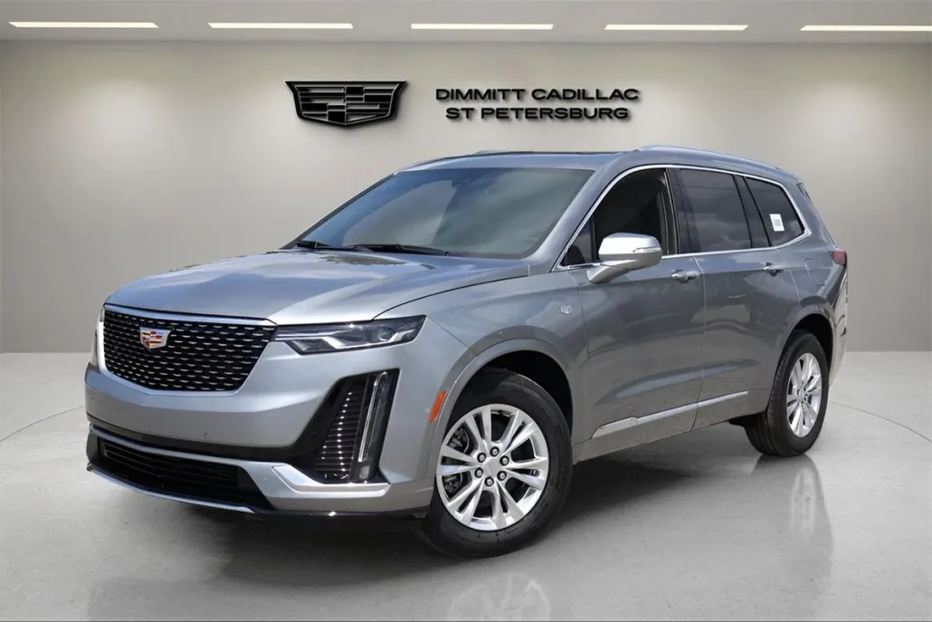 2025 Cadillac XT6 Luxury photo 1