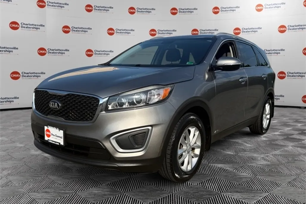 2017 Kia Sorento LX photo 1