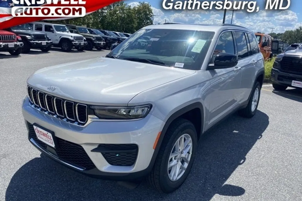 2025 Jeep Grand Cherokee Laredo X photo 1