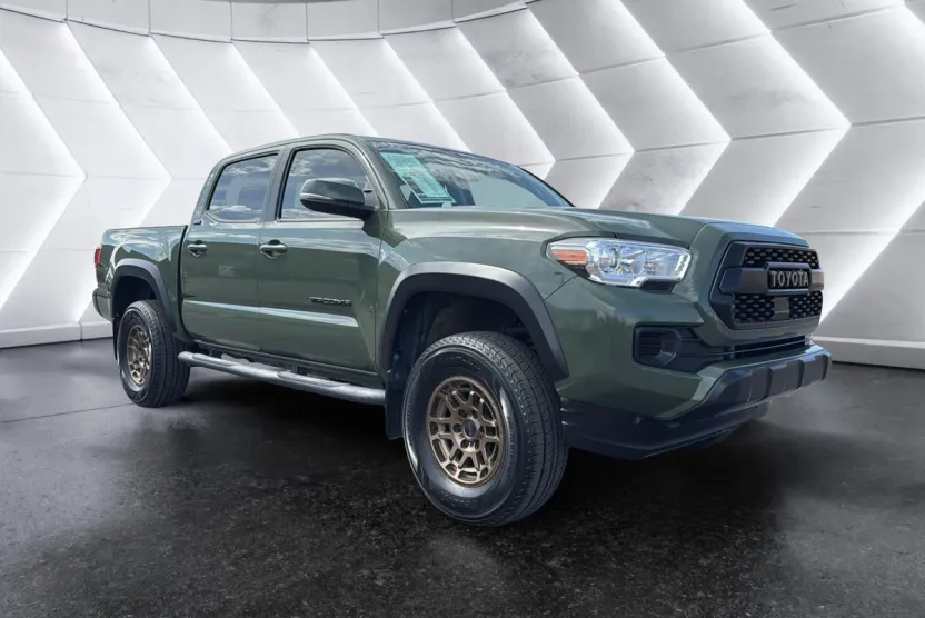 2022 Toyota Tacoma SR5 photo 1