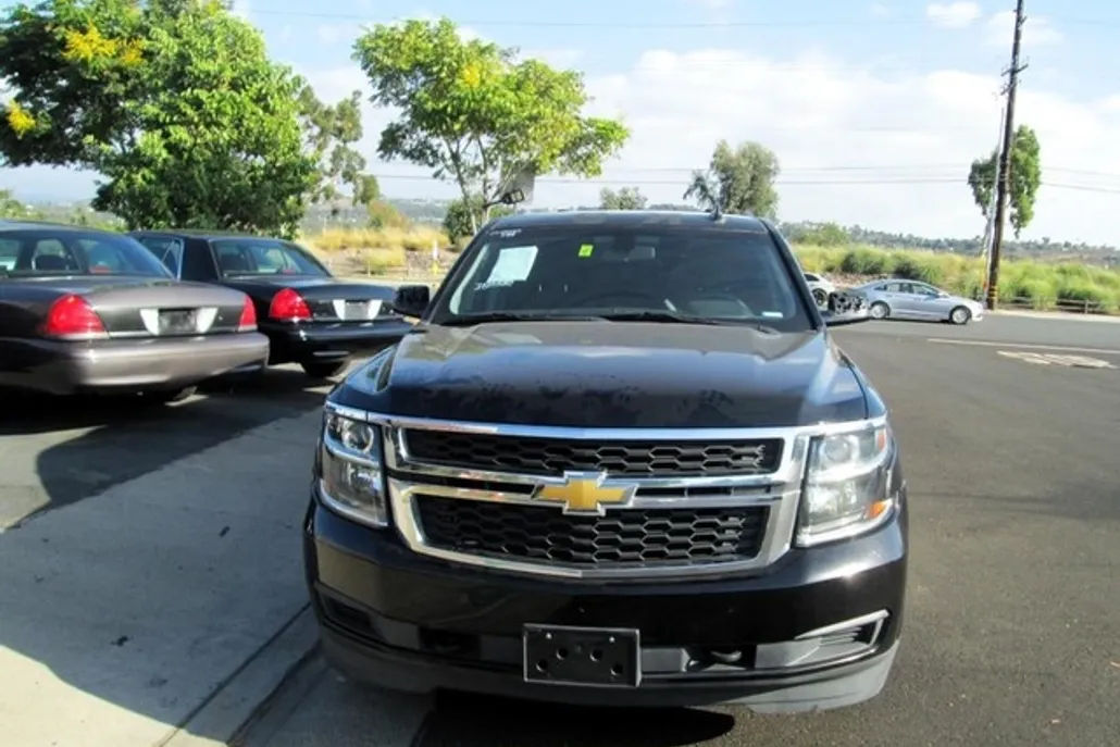 2016 Chevrolet Suburban photo 1