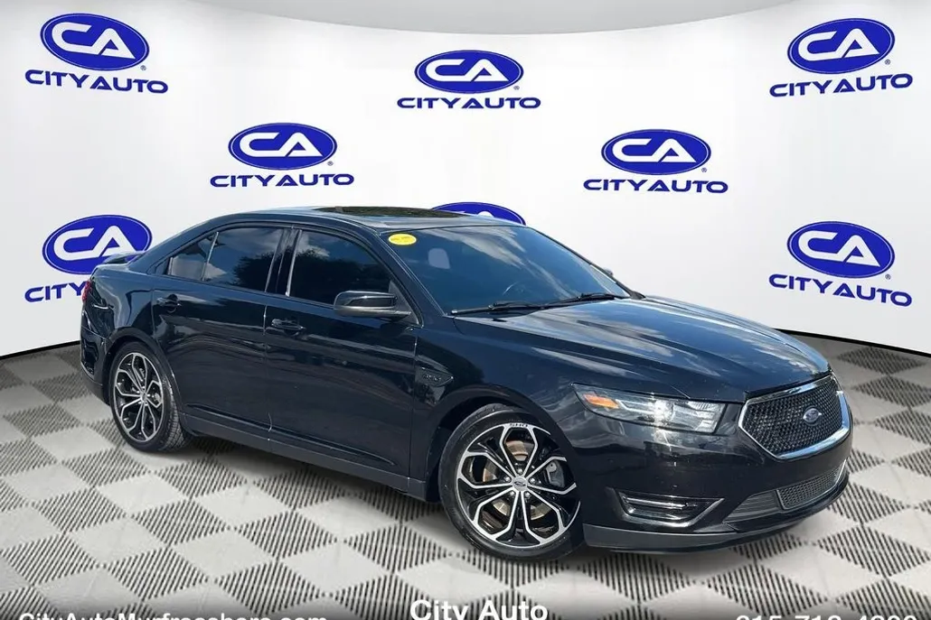 2019 Ford Taurus SHO photo 1