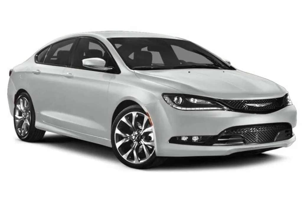 2015 Chrysler 200 S photo 1