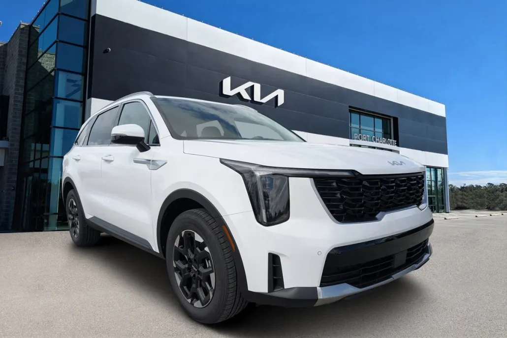 2026 Kia Sorento S photo 1