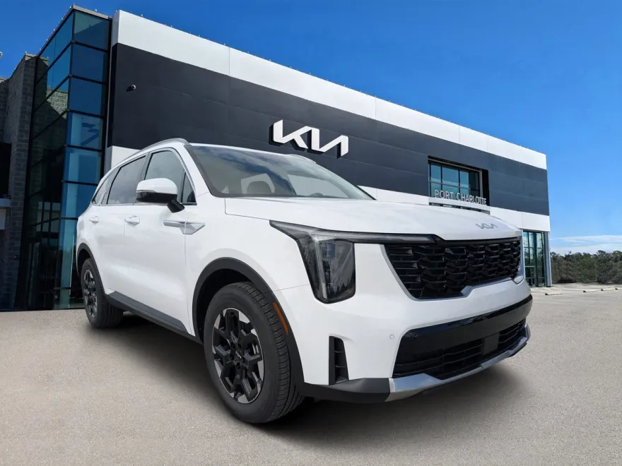 2026 Kia Sorento S photo 1