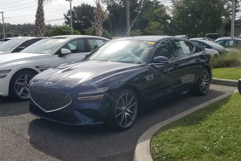 2023 Genesis G70 2.0T photo 1