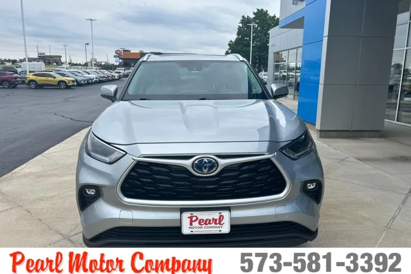 2021 Toyota Highlander Hybrid XLE photo 1