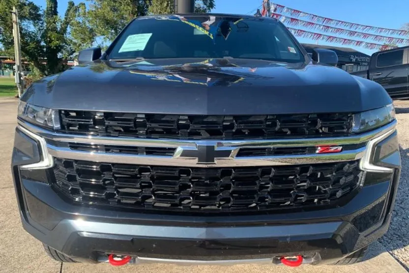 2021 Chevrolet Tahoe Z71 photo 1