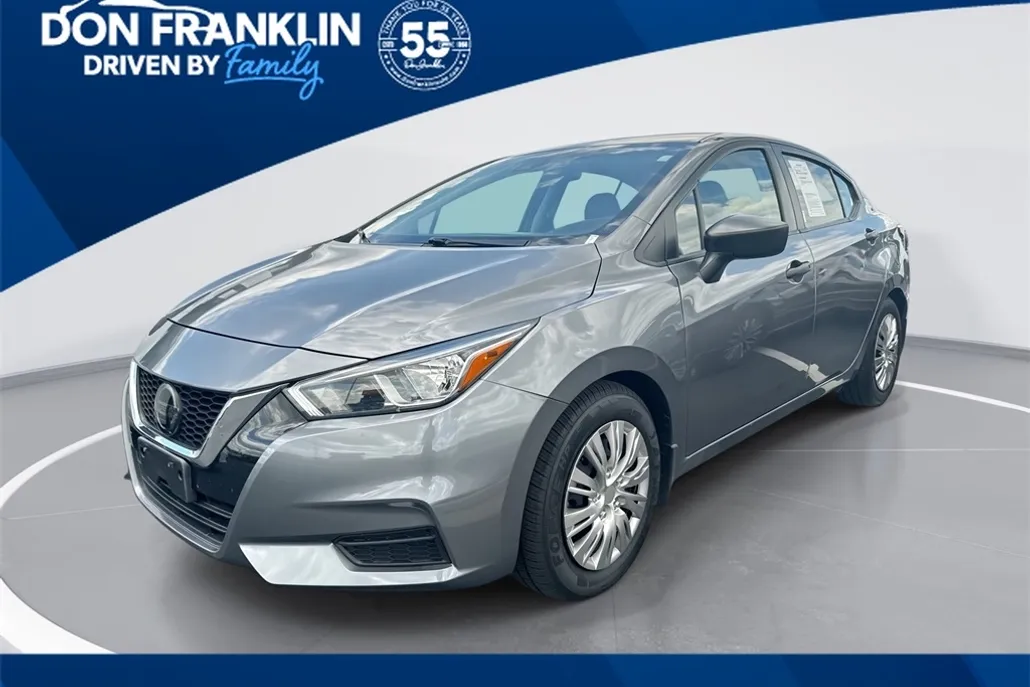 2021 Nissan Versa 1.6 S photo 1