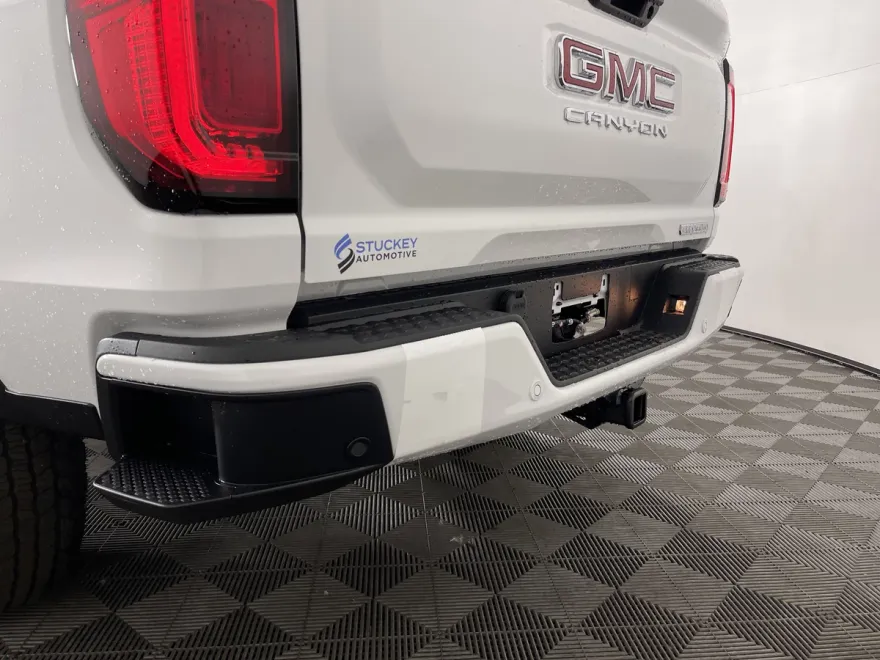 2025 Gmc Canyon Elevation photo 1