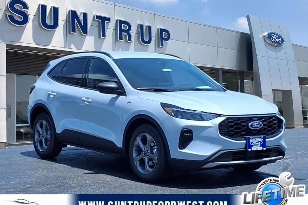 2025 Ford Escape ST-Line photo 1