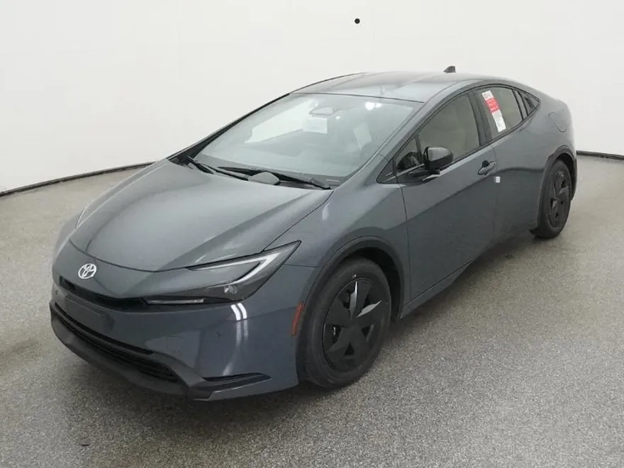 2026 Toyota Prius LE photo 1