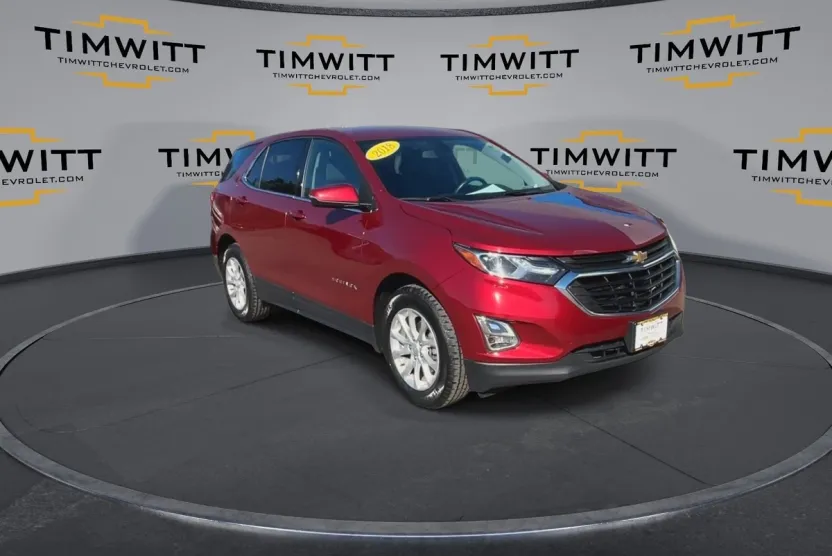 2018 Chevrolet Equinox LT photo 1