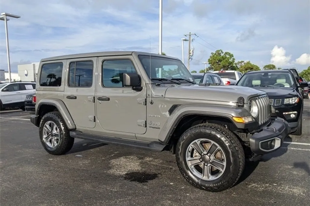 2022 Jeep Wrangler Unlimited Sahara photo 1