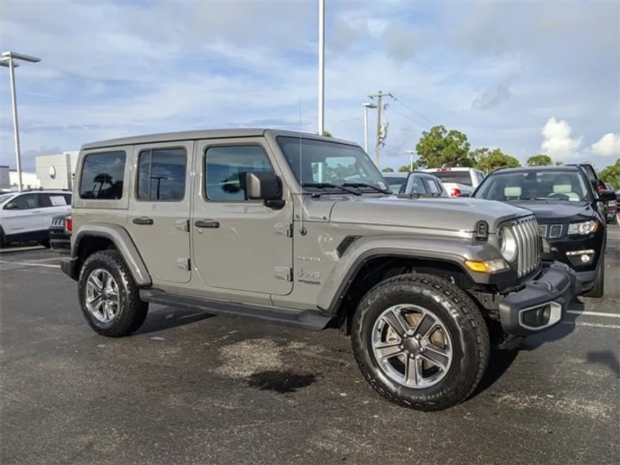 2022 Jeep Wrangler Unlimited Sahara photo 1