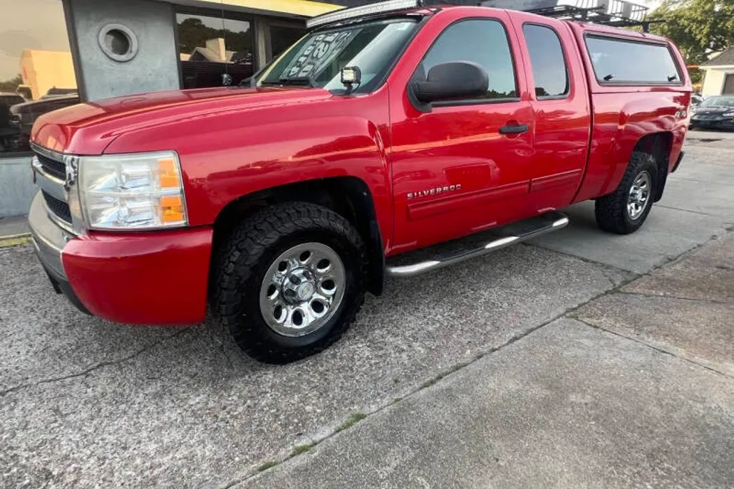 2011 Chevrolet Silverado 1500 LS photo 1