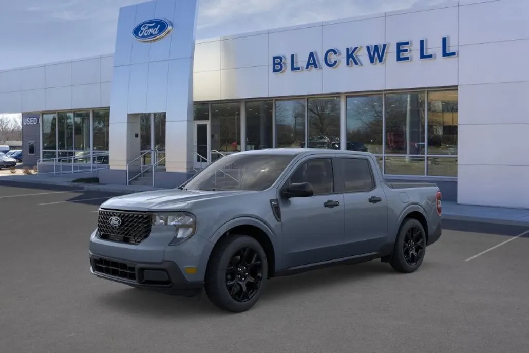 2025 Ford Maverick XLT photo 1