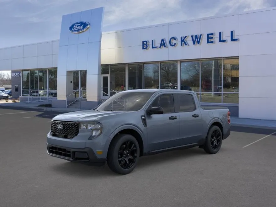 2025 Ford Maverick XLT photo 1