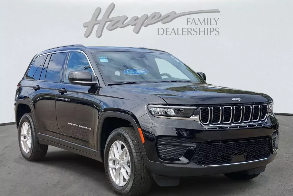 2025 Jeep Grand Cherokee Laredo photo 1